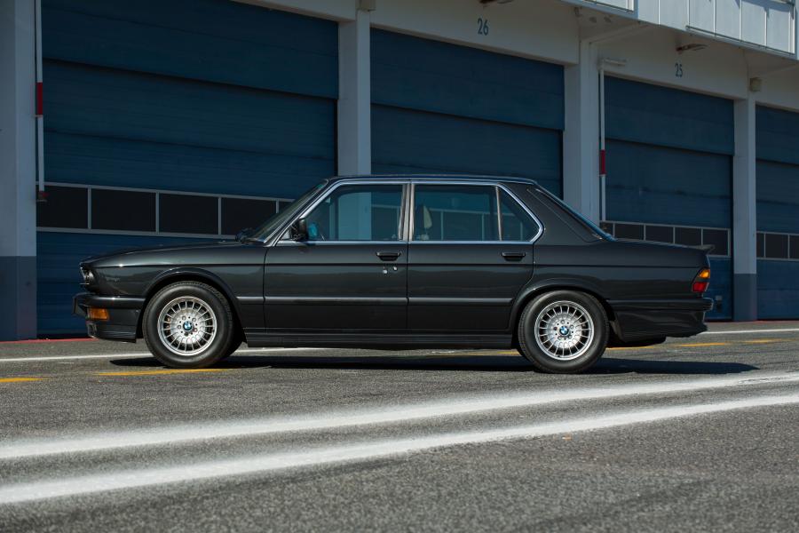  BMW M5 (E28) 1985 года  (WW) (фото 5 из 50)